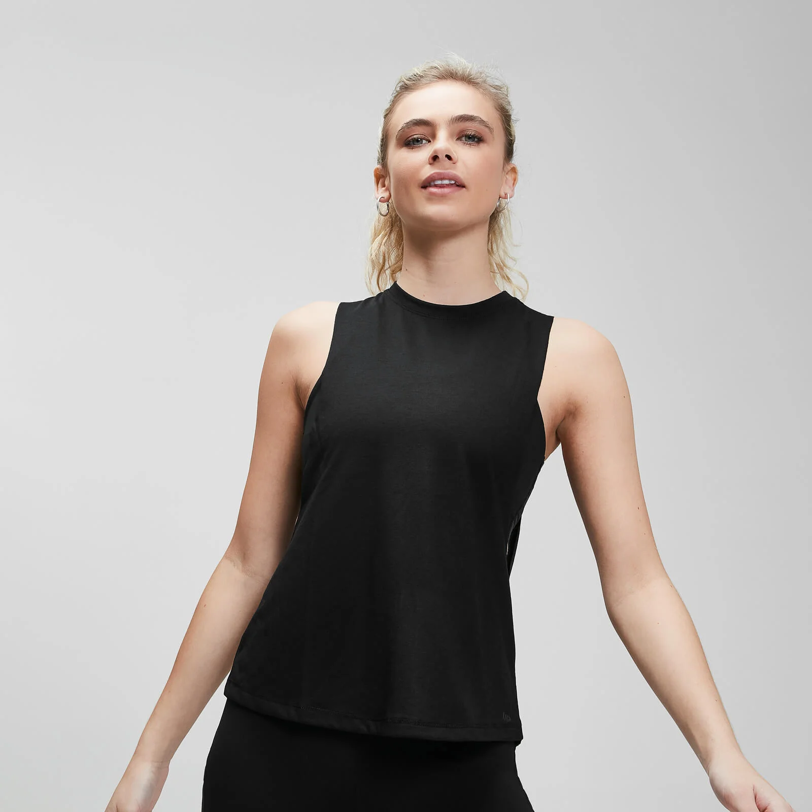 MP Essentials mély karkivágású női edzőtrikó - Fekete - XS kép 1