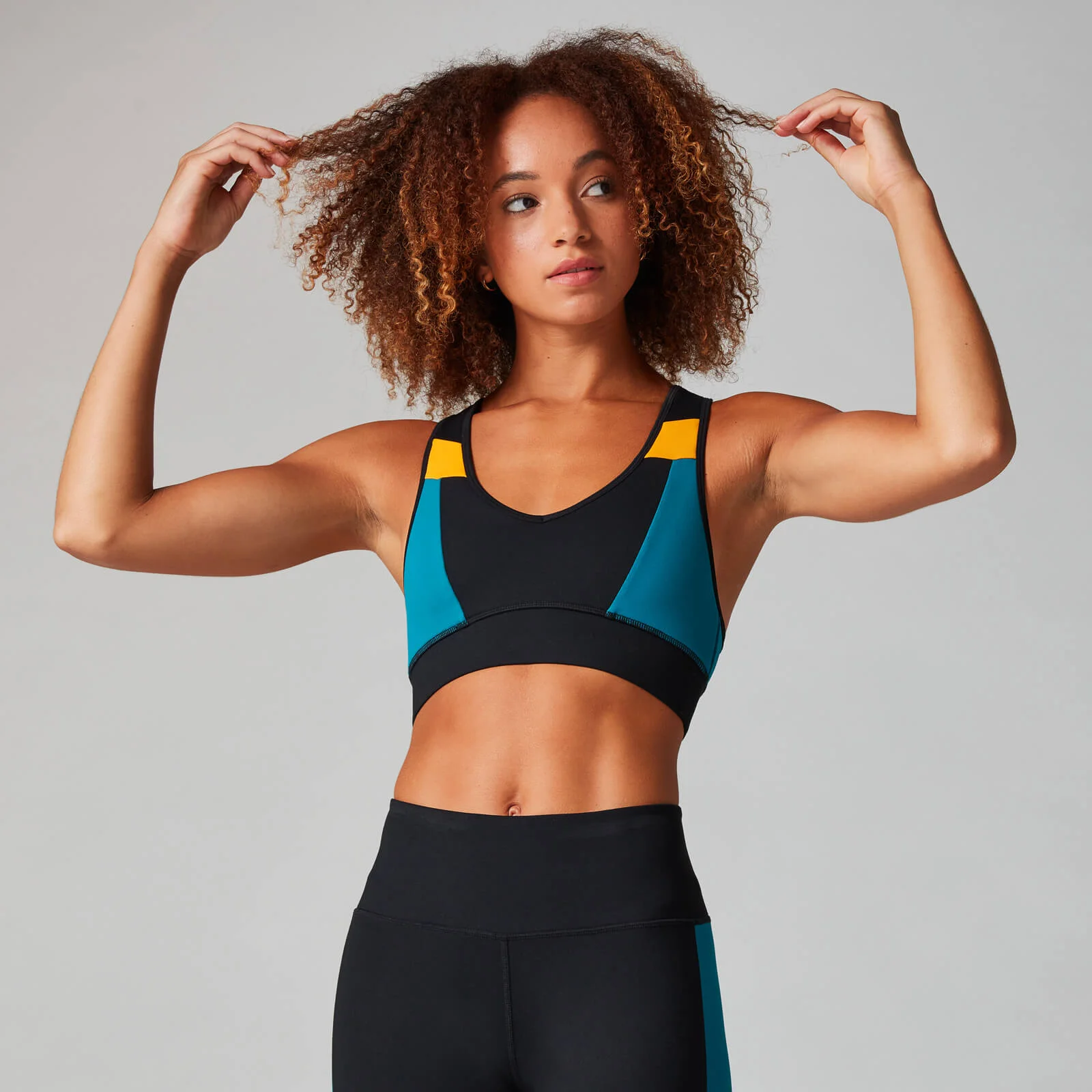 Power Colour Block Sportmelltartó - Fekete/Vörös - XS kép 1