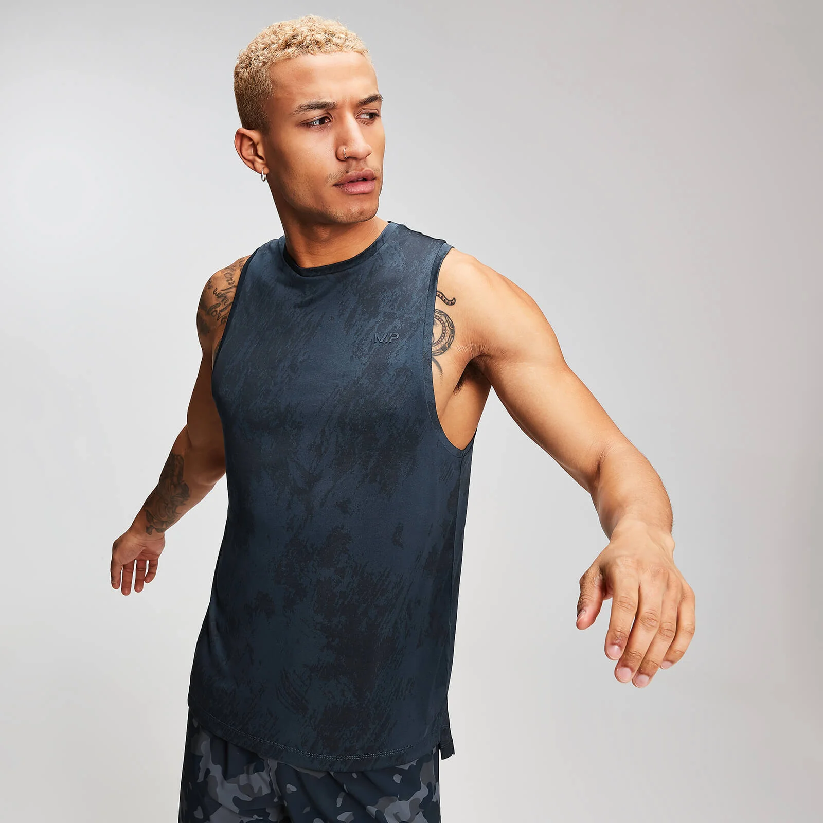 MP Training Férfi Distressed Drop Armhole Tank Top - Tinta - XS kép 1