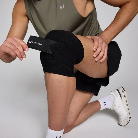 Myprotein Térdszorító Bandázs - Fekete