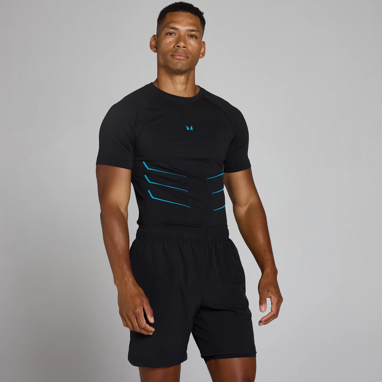 MP Férfi Lift Muscle Fit Seamless Póló - Matt fekete/Power Blue - M kép 1
