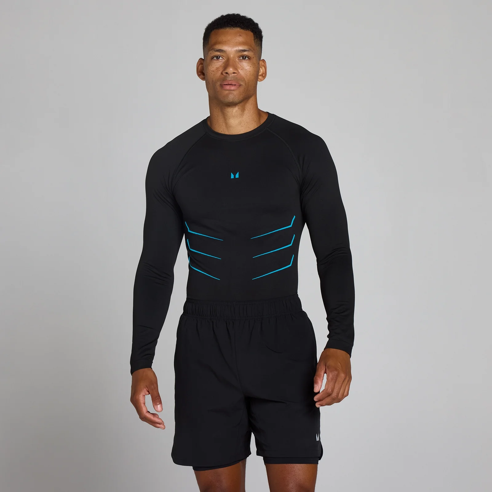 MP Férfi Lift Muscle Fit Seamless Hosszú Ujjú Felső - Matt Fekete/Élénkkék - M kép 1